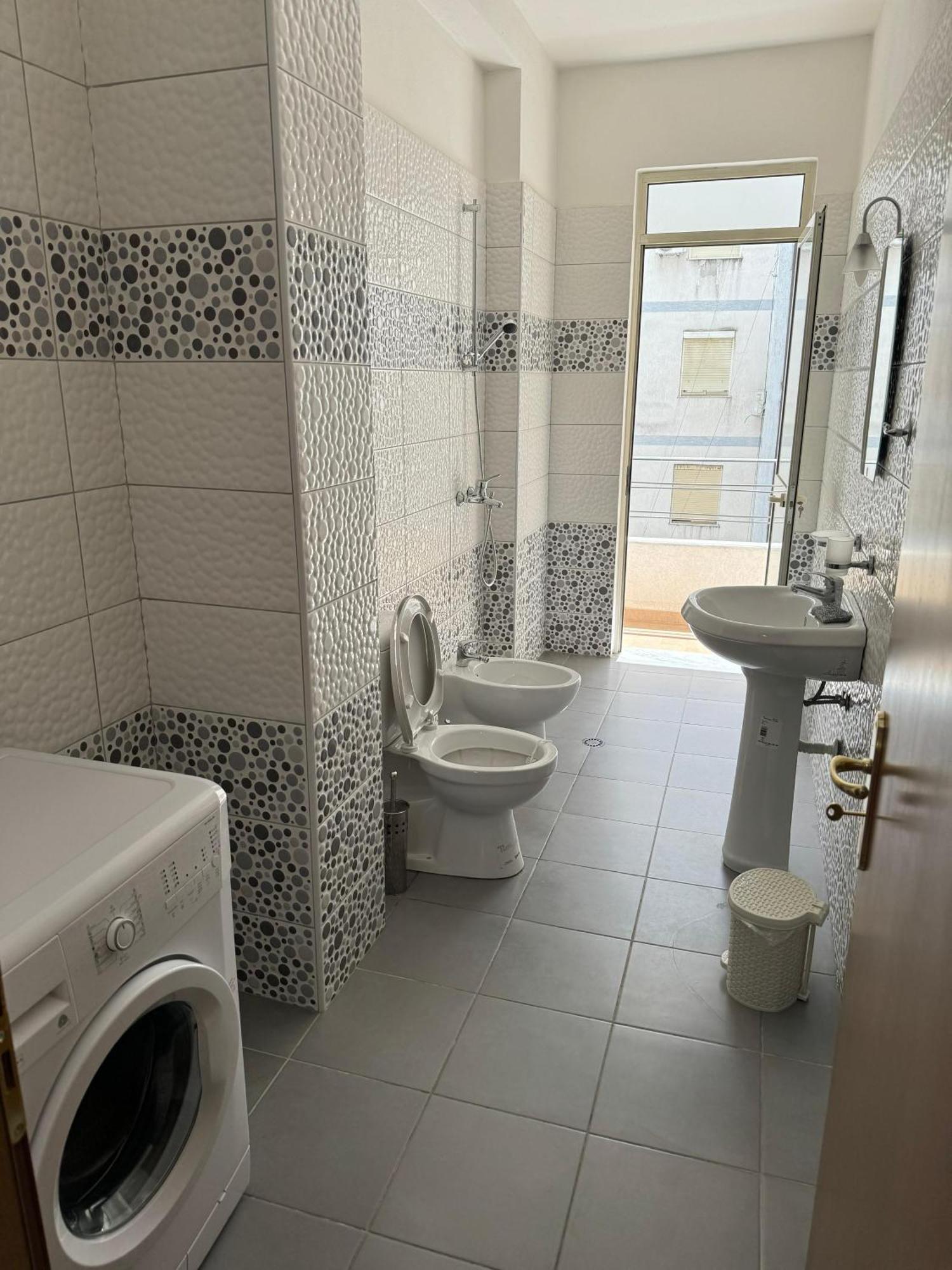 Shkodra Apartments エクステリア 写真